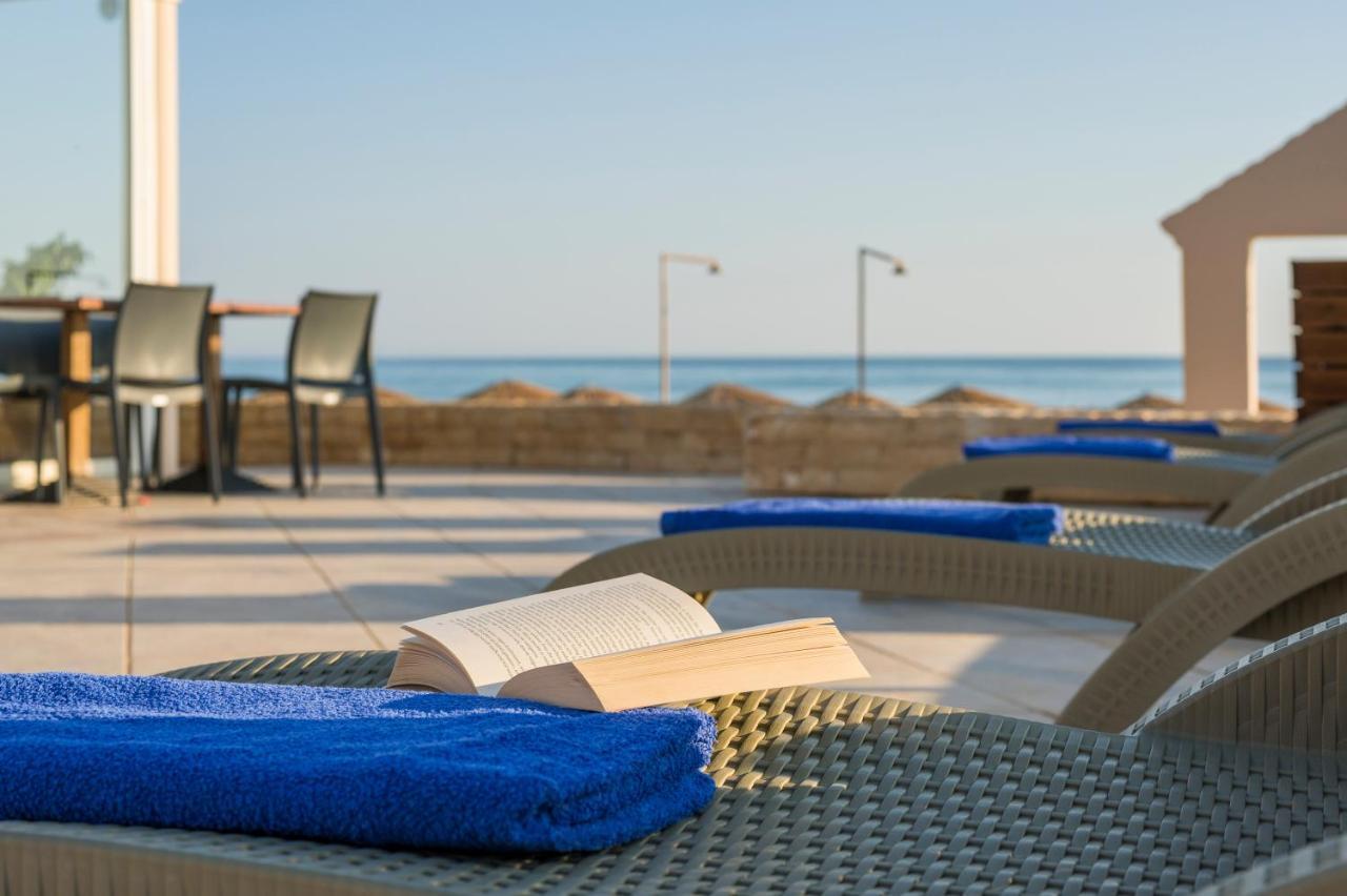 Hotel Caretta Beach Gerani  Eksteriør billede