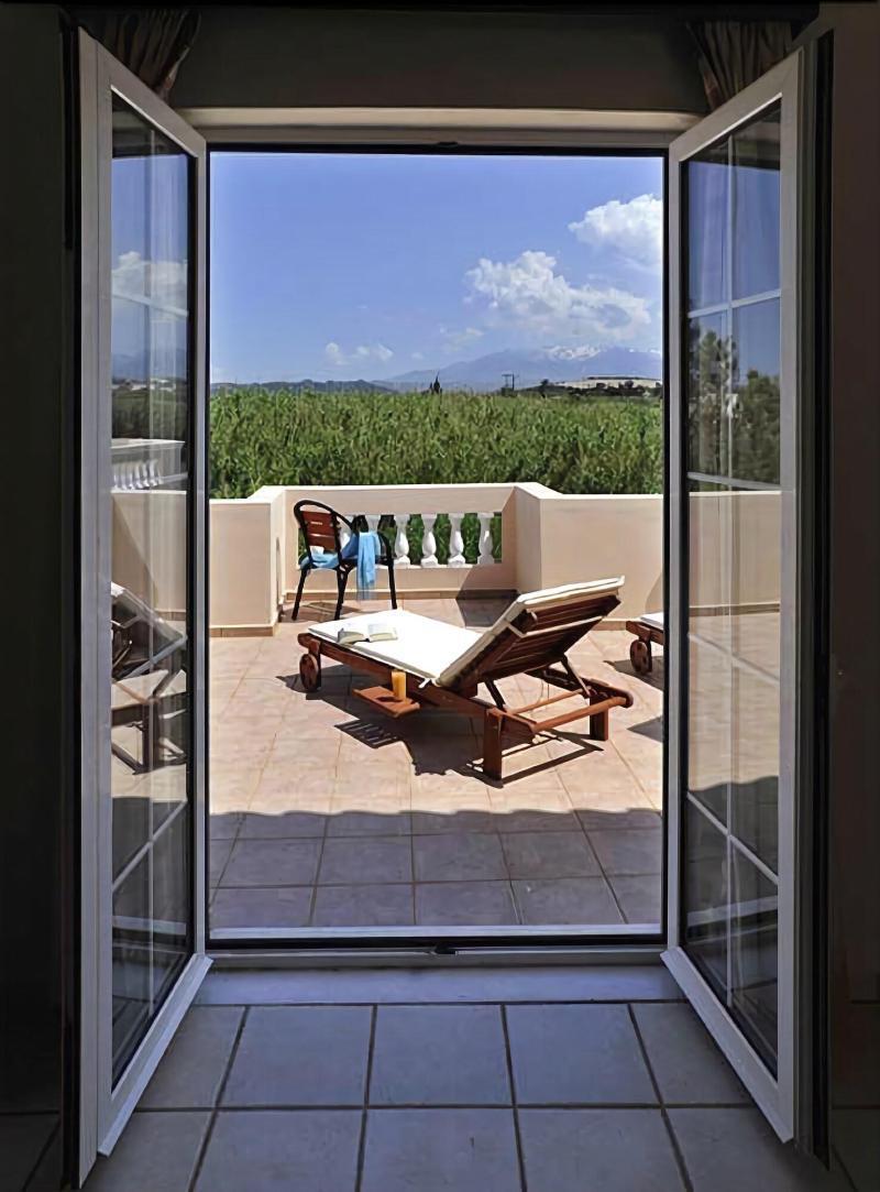 Hotel Caretta Beach Gerani  Eksteriør billede
