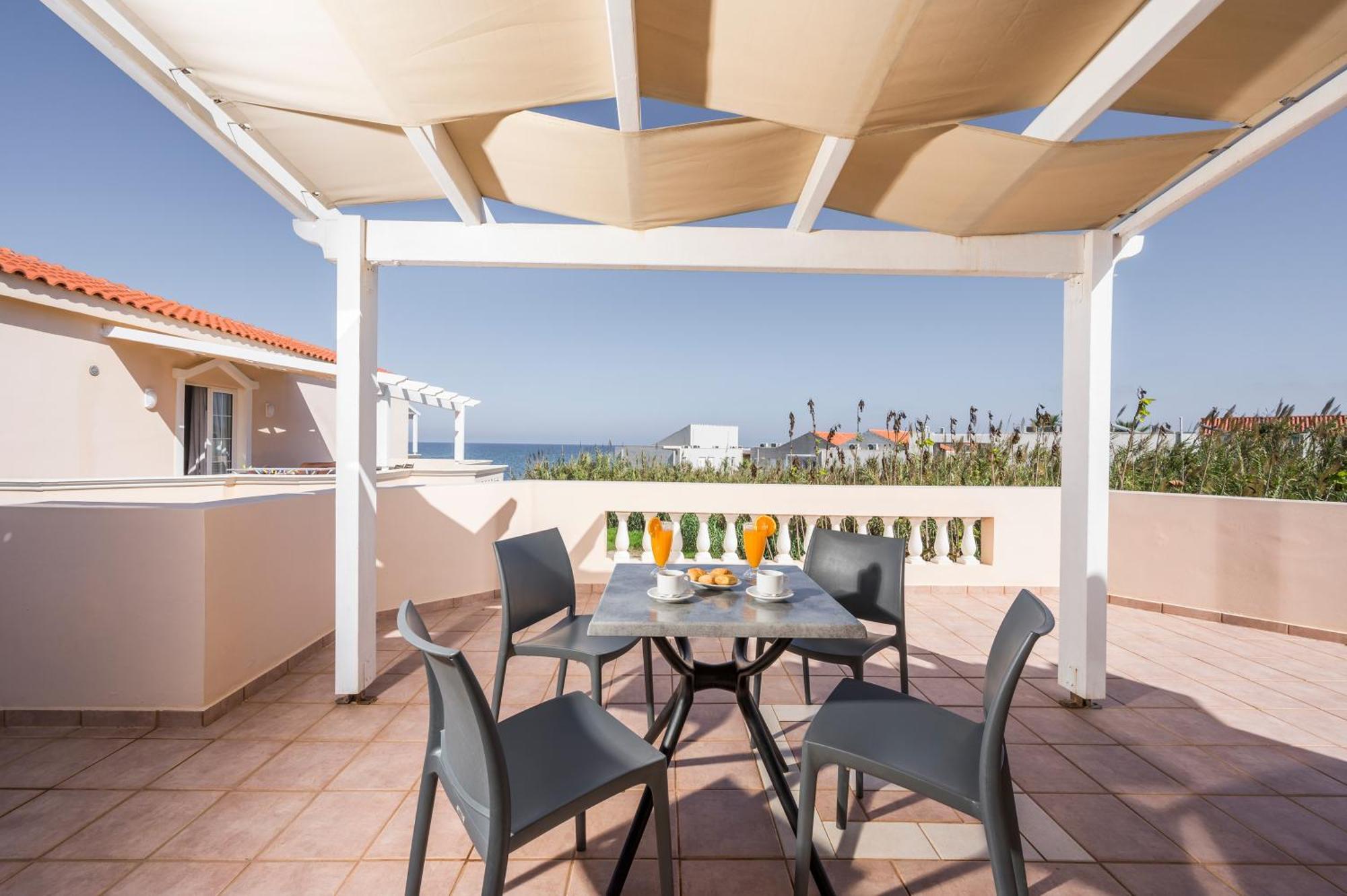 Hotel Caretta Beach Gerani  Eksteriør billede