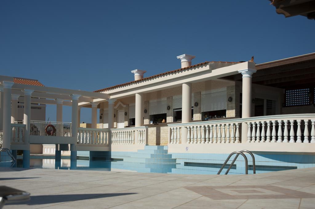 Hotel Caretta Beach Gerani  Eksteriør billede